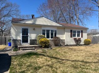 2 Fairview Dr, Egg Harbor Township, NJ 08234