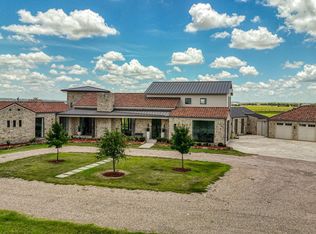 11802 E Rocky Creek Rd, Crowley, TX 76036