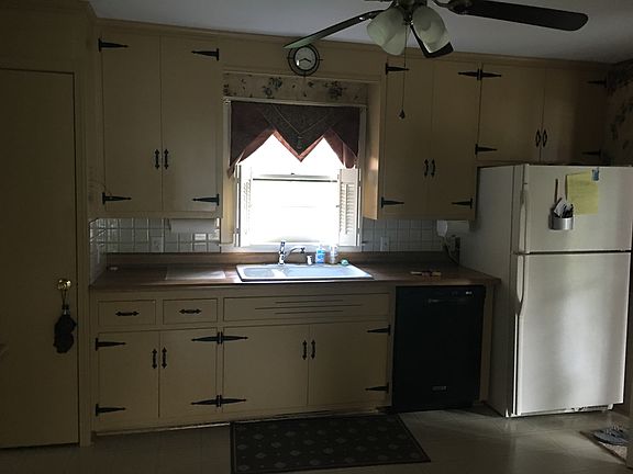 4th image of 2507 Seminole Pl