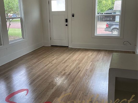 3rd image of 440 E College St
