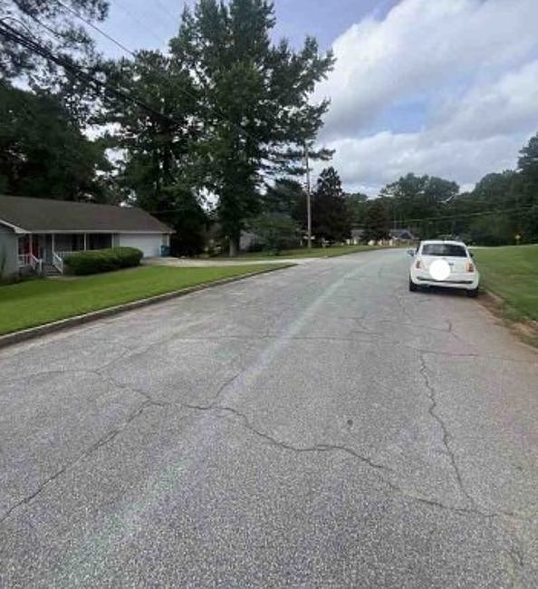 Exterior Neighborhood (street photo)