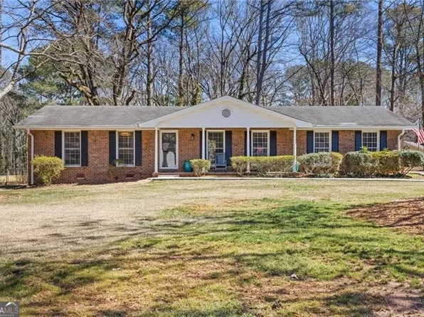 4005 Manor House Dr, Roswell, GA 30062