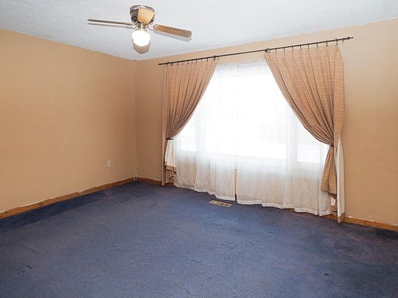 24083 Alvord Ave-104