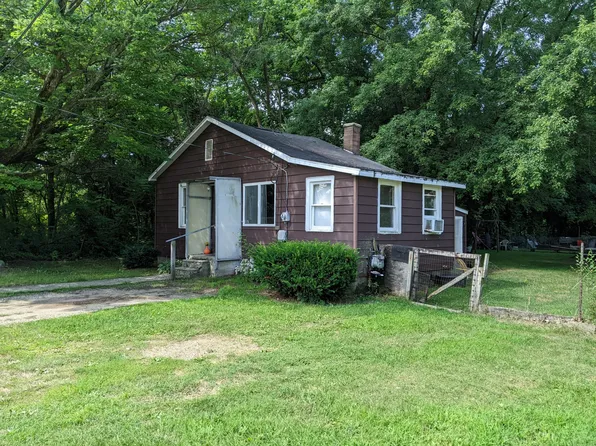 260 Heywood St, Hartford, MI 49057