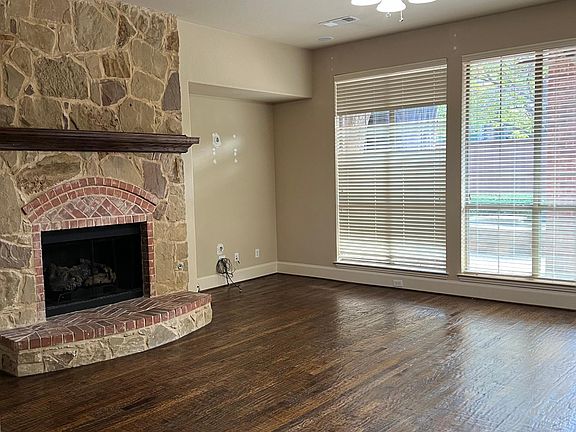 5th image of 908 Evening Shade Ln