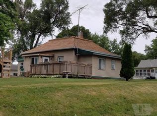 610 N Oak St, What Cheer, IA 50268