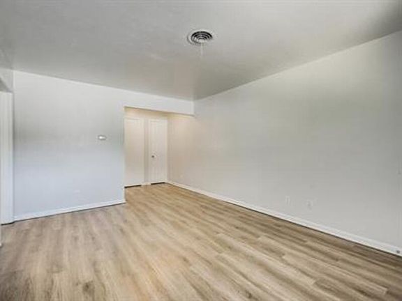 4th image of 411 E Polk St #6