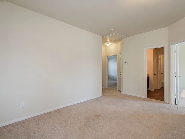 10410 Solitude Way — Photo 30