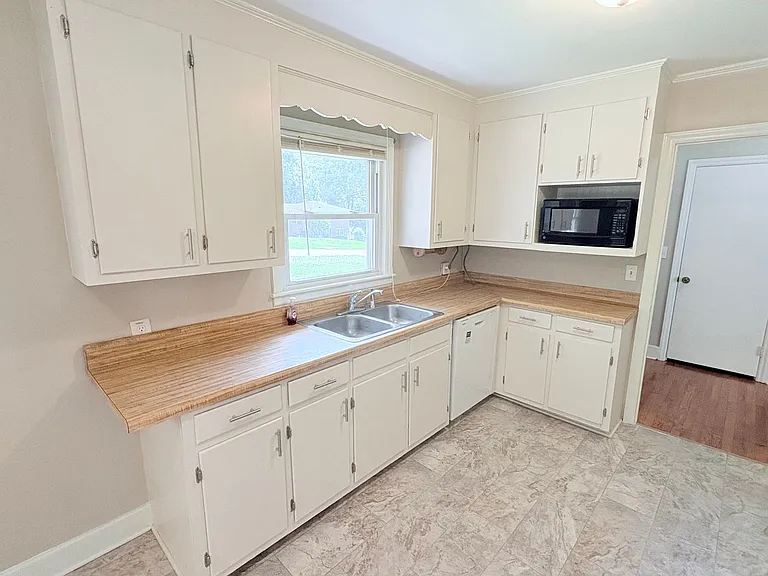207 Holly Ave — Photo 7
