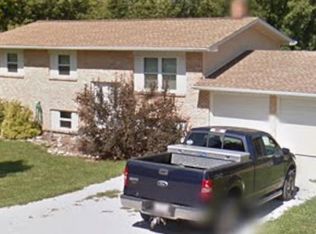 5961 White Oak Dr, Cedar Hill, MO