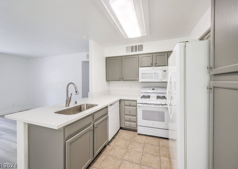 1st image of 3075 Casey Dr Unit 103