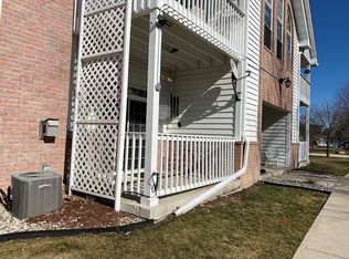 W241N2507 E Parkway Meadow Cir, Pewaukee, WI 53072