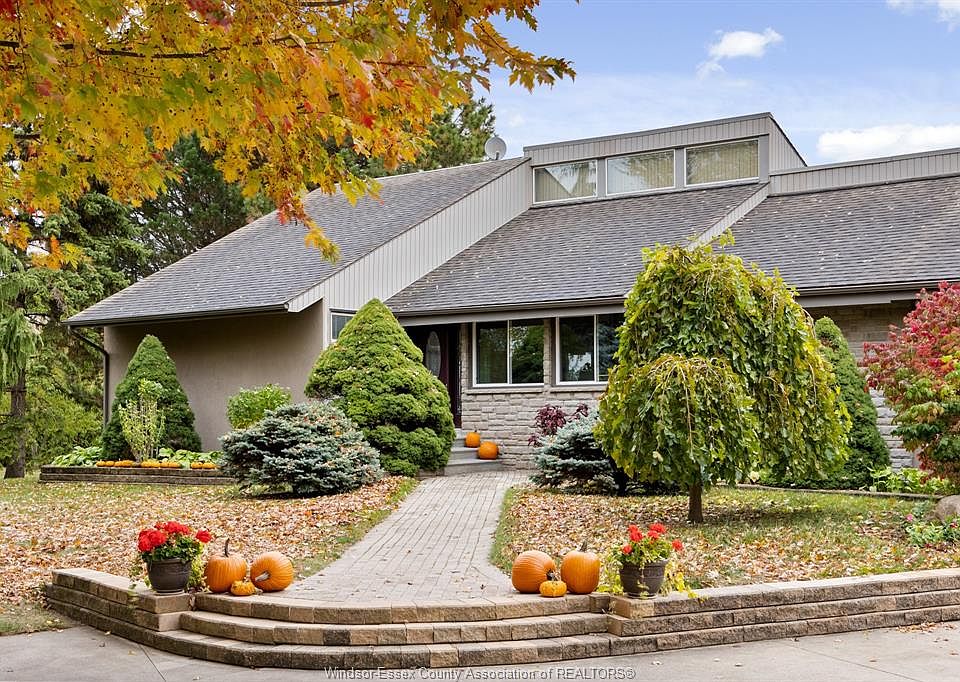 1369 Front Rd N, Amherstburg, ON N9V 3R3 MLS 22023816 Zillow