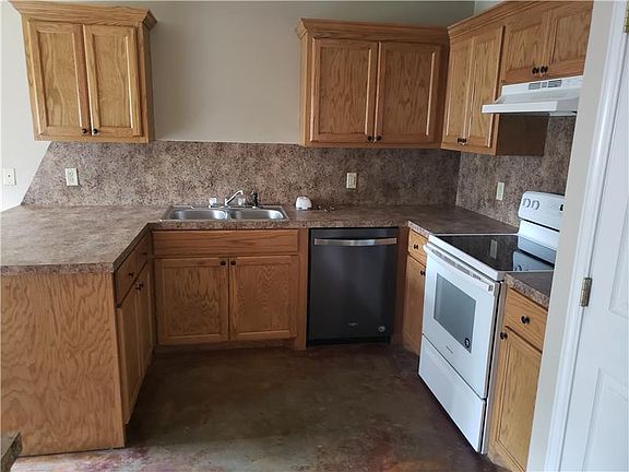 4th image of 703 Splane Dr APT 8