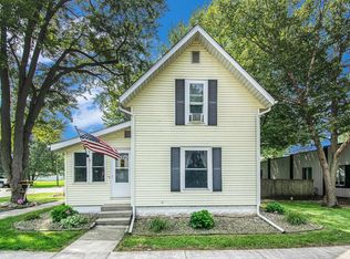 317 E Waterford St, Wakarusa, IN