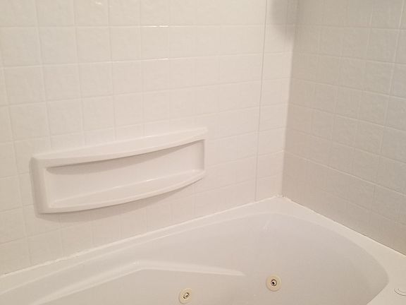 4th image of 1080 Grant Ave NW