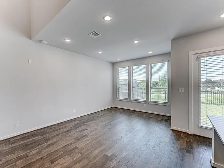 6570 Scarlet Pond Ln — Photo 15