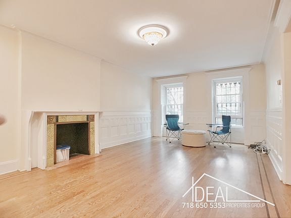 3rd image of 654 10th St #1F