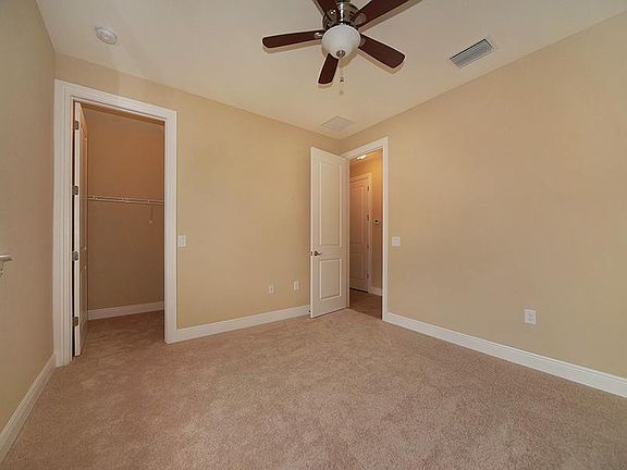 5th image of 2560 SW 27th St