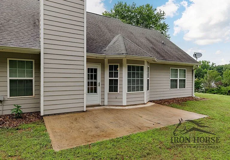 285 Finch Way — Photo 23