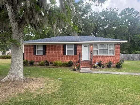 201 Clarine Dr, Goose Creek, SC 29445