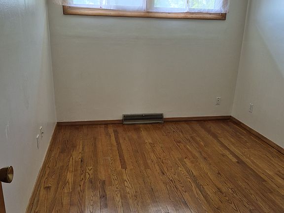 3rd image of 719 Eleanor Ave