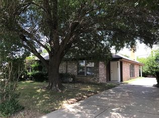 2425 Summer Place Dr, Arlington, TX 76014