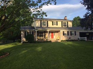 11520 Orchardview Dr, Fenton, MI