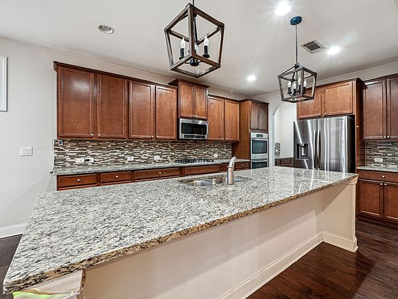 5th image of 205 Ashland Ct