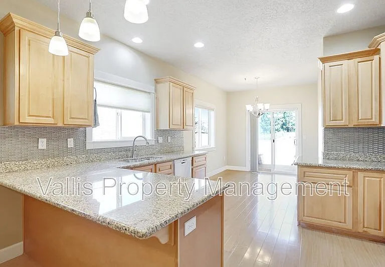 5164 Andresen St SE — Photo 13