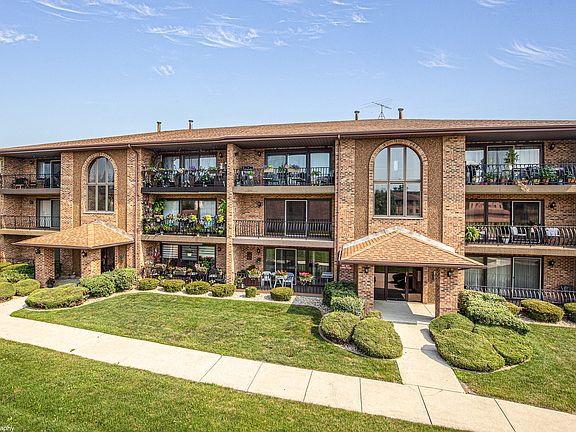 2nd image of 11108 Heritage Dr APT 2B