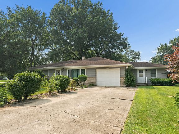 3rd image of 16041 W Kathryn Ave