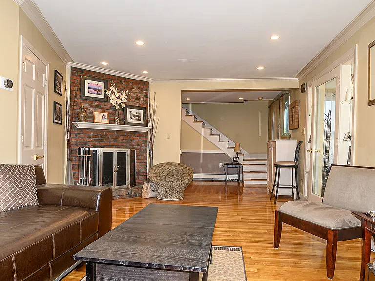 508 Pleasant St — Photo 11