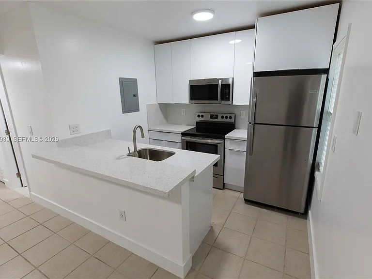 3445 Franklin Ave #A — Photo 1