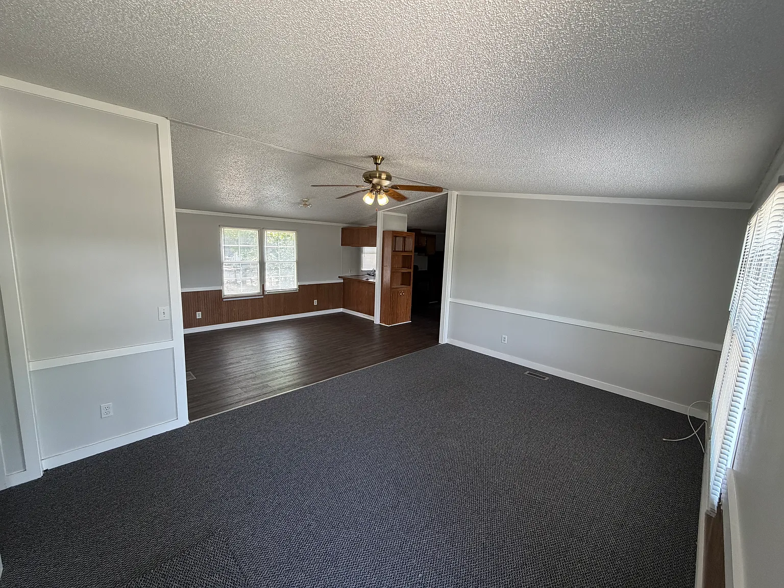 4 bed, $1,600 — Photo 2