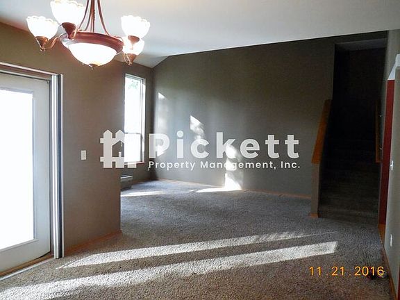 4th image of 19983 12th Ave NE