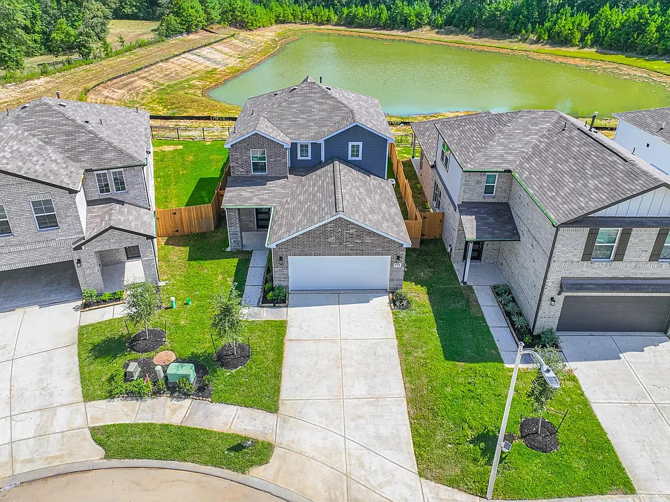 7762 Bergamot Cir