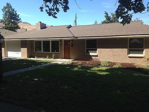 5th image of 422 Pioneer Dr