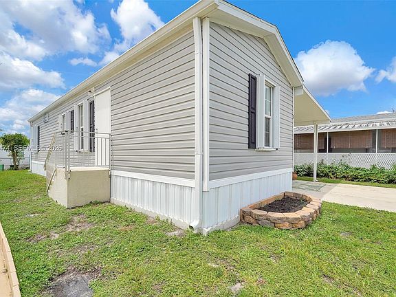 5th image of 8709 SW 17th Ct