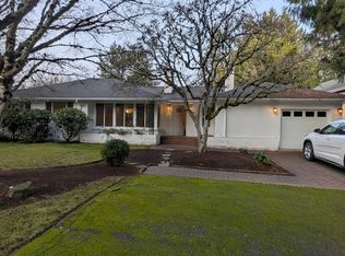 10504 SE 16th St, Bellevue, WA 98004