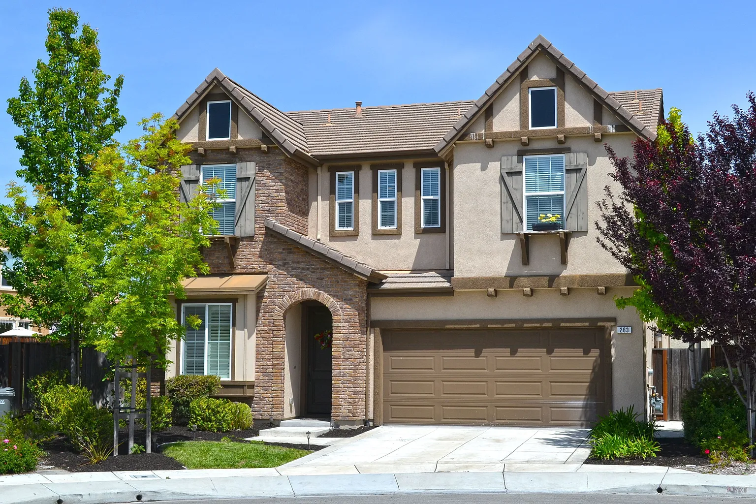 263 Wimbledon Ct photo 1