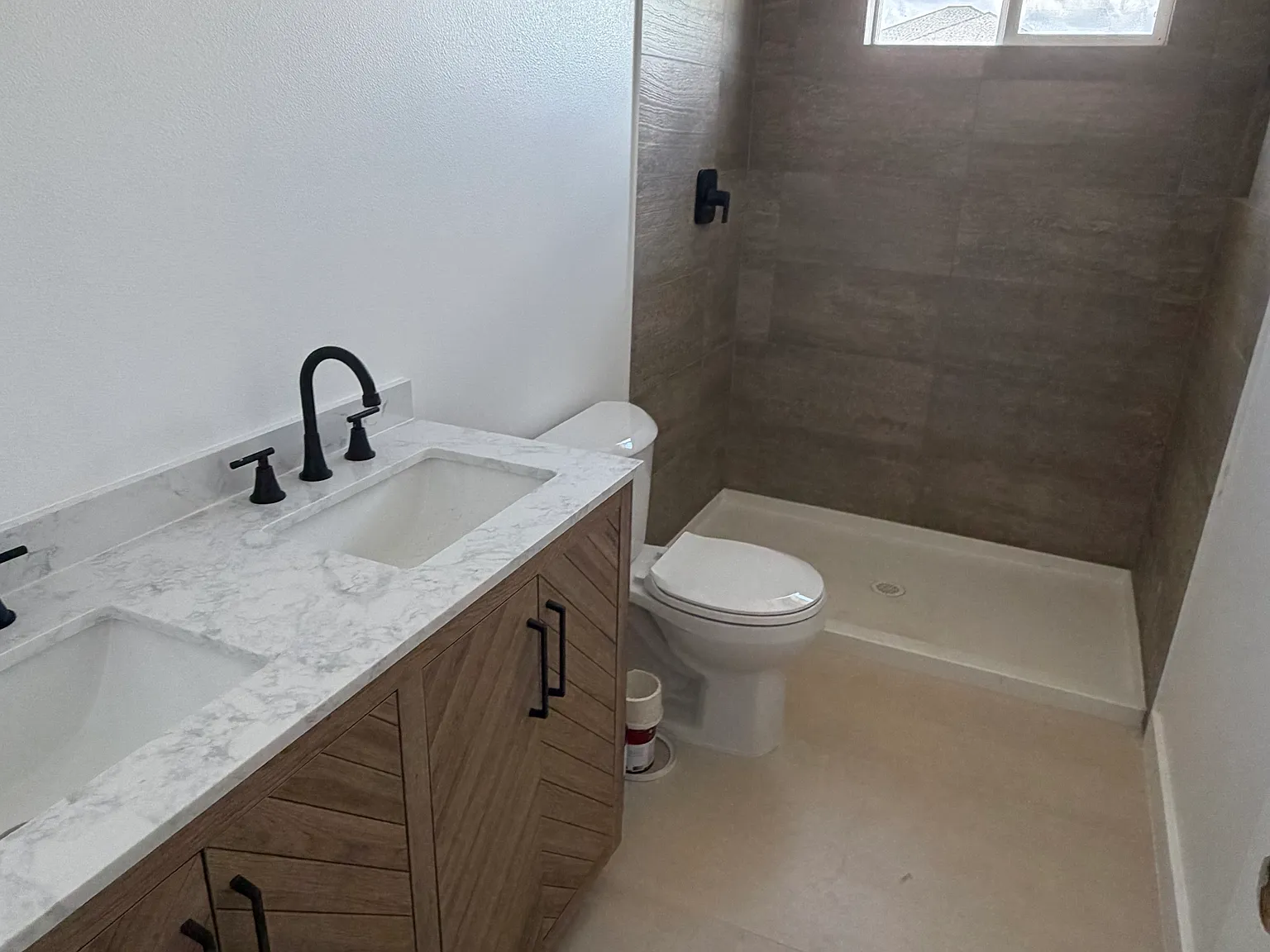 108 Michael Ln — Photo 3