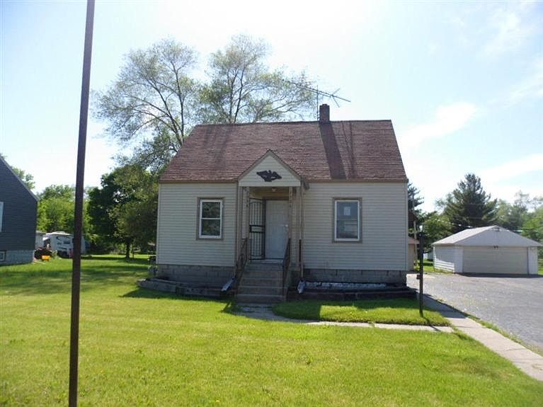 1st image of 7526 Taft St