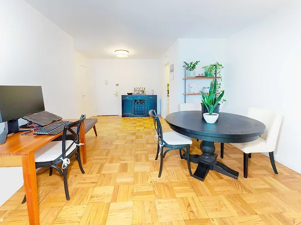 200 East 27th Street 11L image 2 of 11