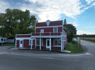 3004 S Poseyville Rd, Midland, MI 48640