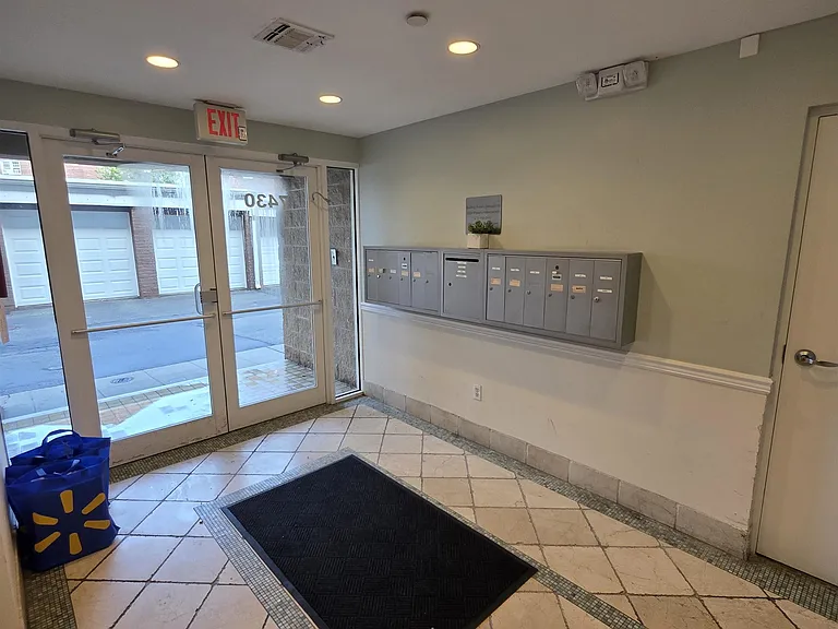 7430 Boulevard East #4A — Photo 4