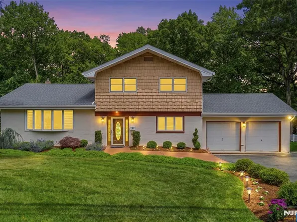 651 Floyd Street, Englewood Cliffs, NJ 07632