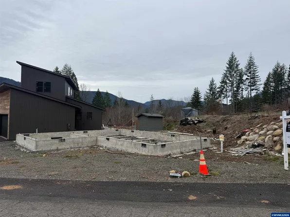 125 Butte St N, Detroit, OR 97342