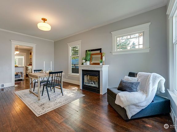 4th image of 513 Pine Avenue