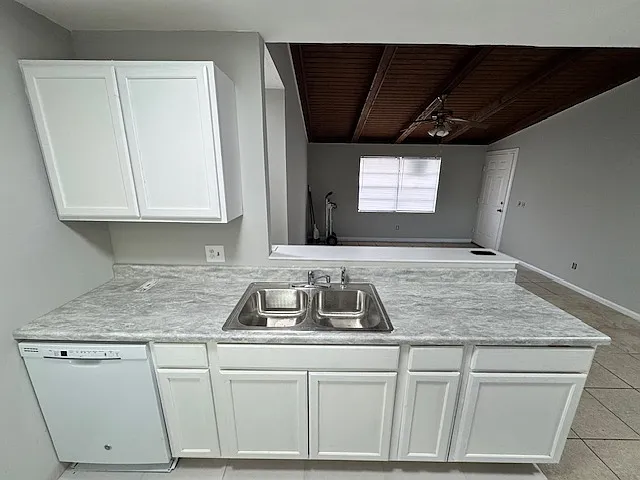2 bed, $1,890 — Photo 4